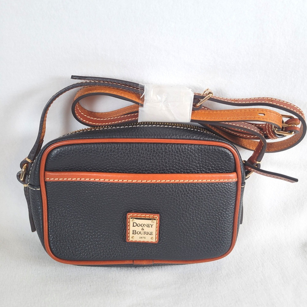 Dooney Bourke Womens Camera Crossbody Pebble Leather Black 80s Retro Old Money